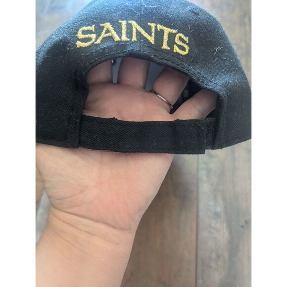 New Era 9FORTY New Orleans Saints Hat NFL Adjustable Black Gold Fleur De Lis - Picture 2 of 3